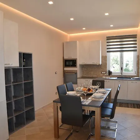 Appartement In Alessia