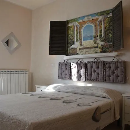 Apartment In Alessia *